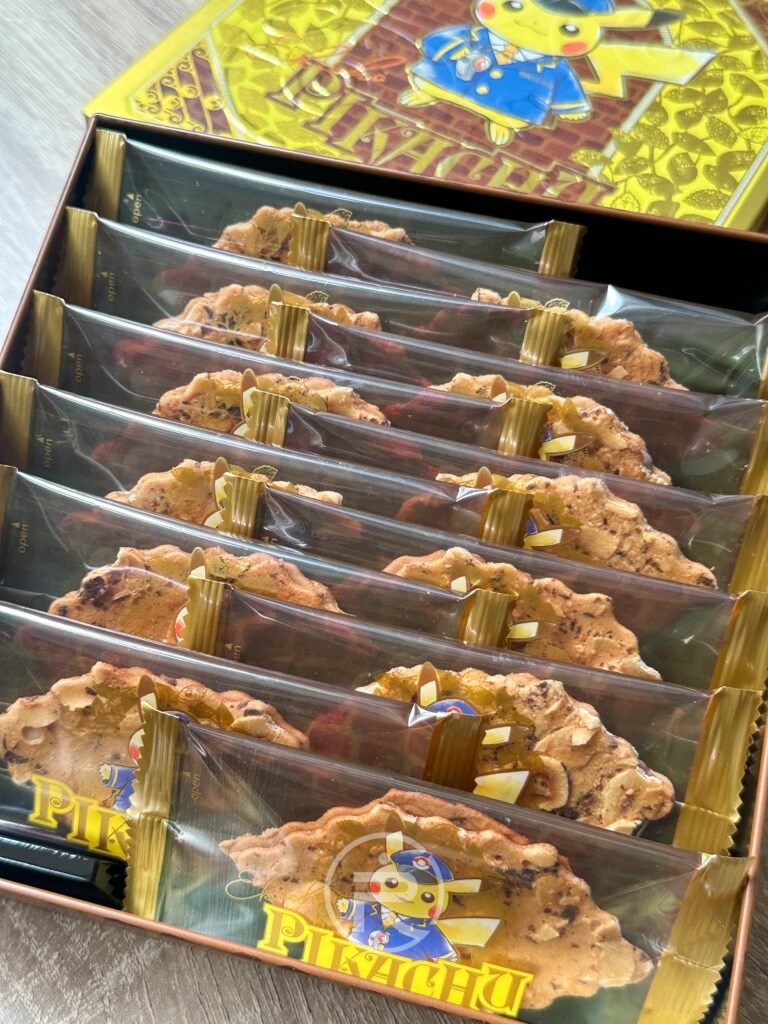 開けたクッキーギフトボックス。一枚ずつ丁寧に個包装されていて、東京土産にもぴったりです。
